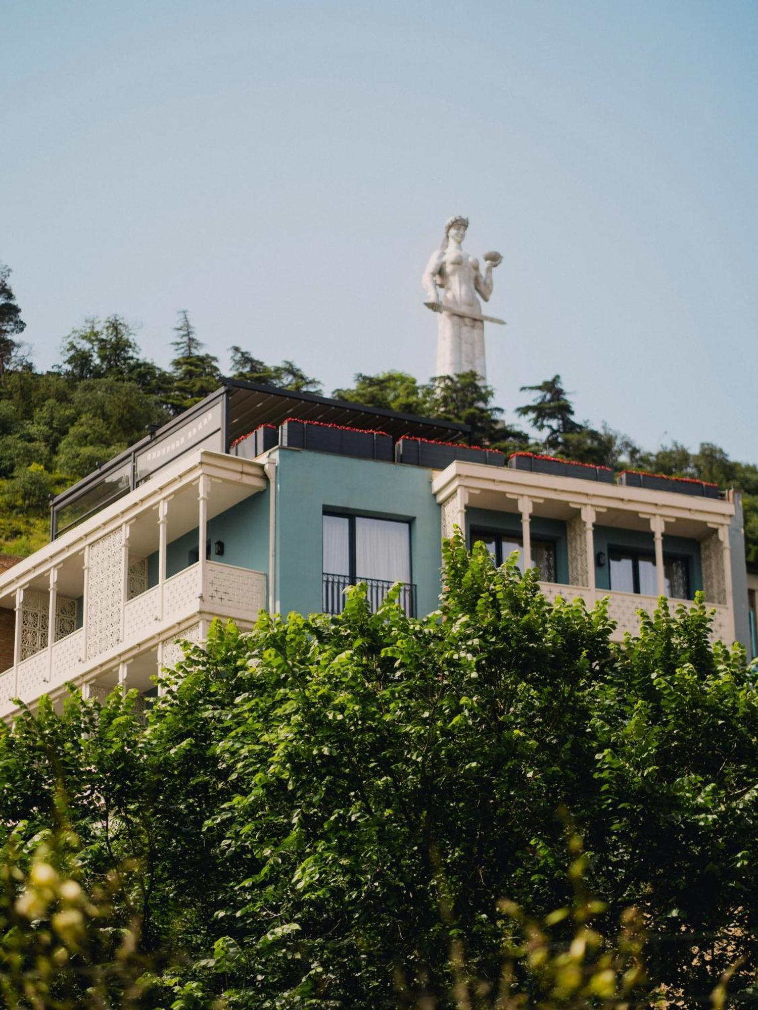 Amante Narikala Boutique